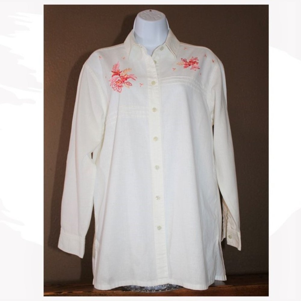 White Linen Long Sleeved Blouse Womens Size M Floral Embroidery CRICKET LANE
